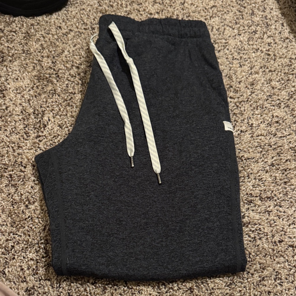 Vuori Performance Joggers-Dark Gray (like new!)